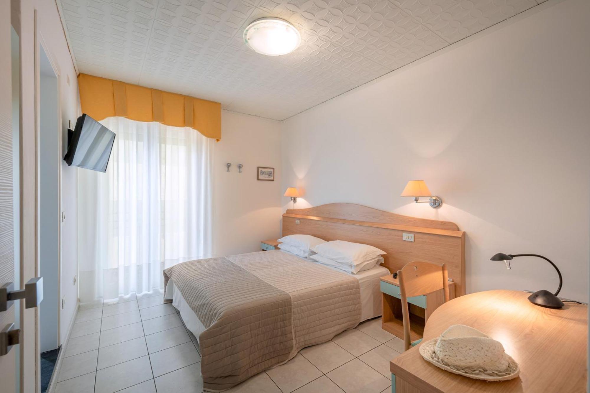 קאורלה Hotel Miramare מראה חיצוני תמונה