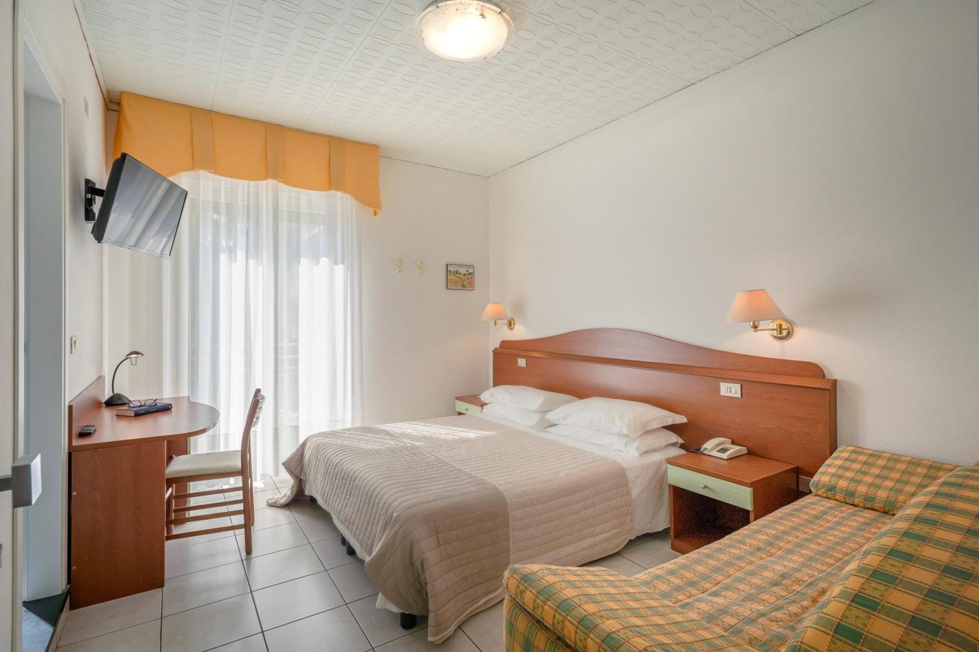קאורלה Hotel Miramare מראה חיצוני תמונה